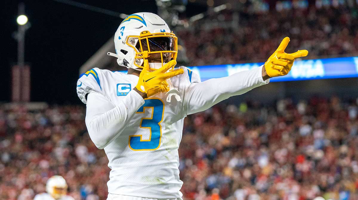 Los Angeles Chargers safety Derwin James Jr. (3) during the first quarter against the San Francisco 49ers at Levi's Stadium.
