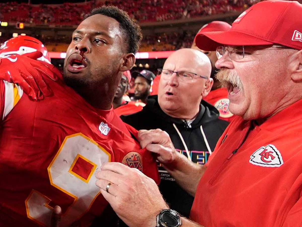 Chiefs news: Juju Smith-Schuster's reaction to Brian Branch scuffle