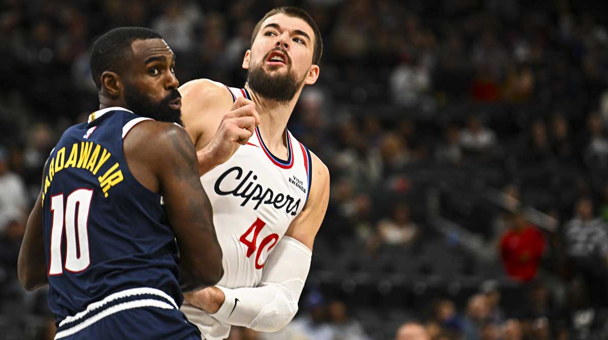 Clippers center Ivica Zubac (40) during the second quarter at Intuit Dome with ESPN's Brian Windhorst in the background