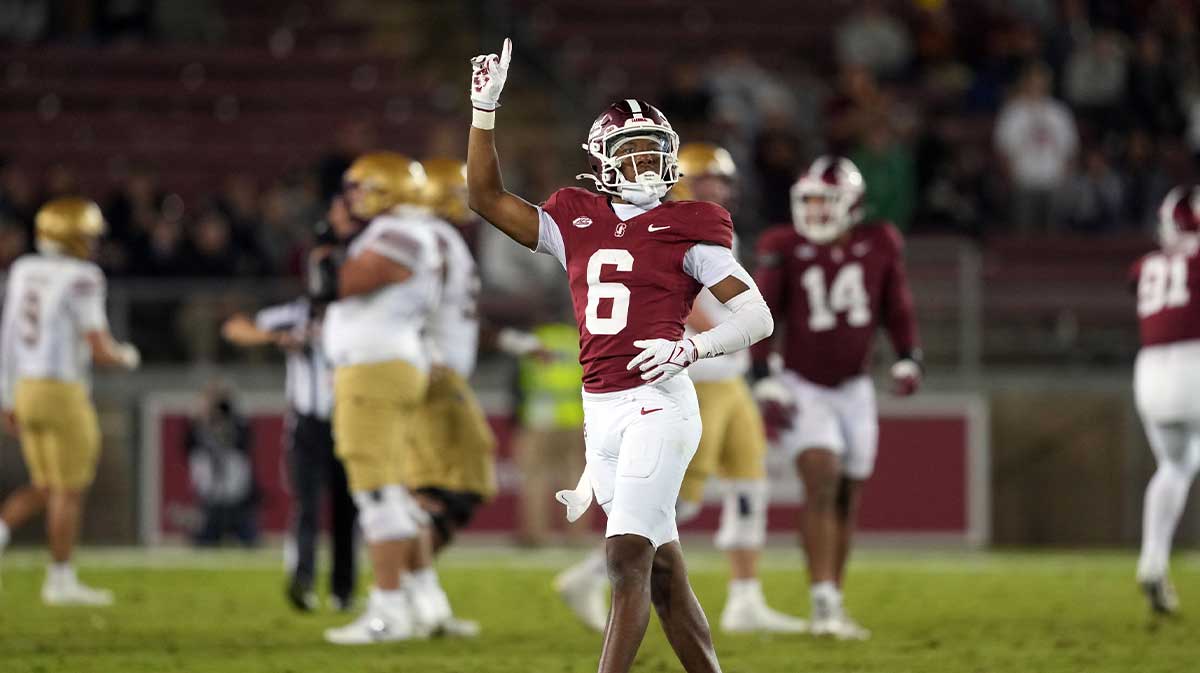 Stanford Cardinal cornerback Collin Wright (6) during the fourth quarter against the Boston College Eagles at Stanford Stadium.