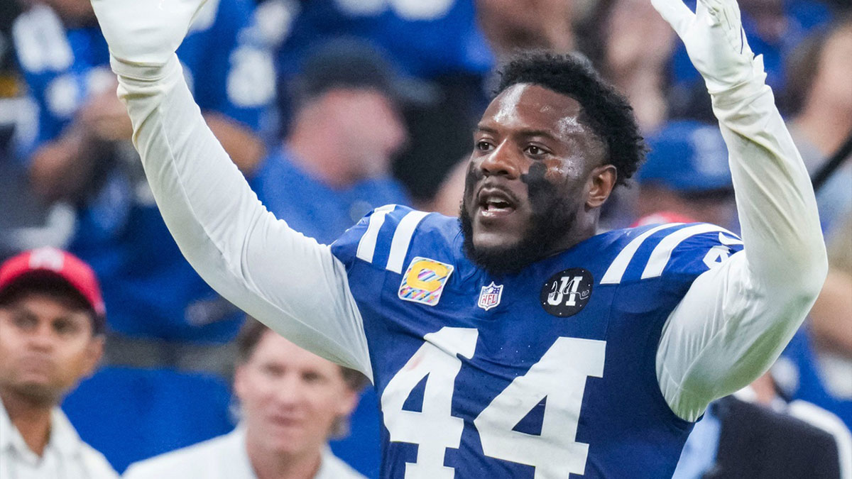 Indianapolis Colts linebacker Zaire Franklin (44) celebrates a touchdown from the sideline Sunday, Oct. 5, 2025, during a game against the Las Vegas Raiders at Lucas Oil Stadium in Indianapolis.