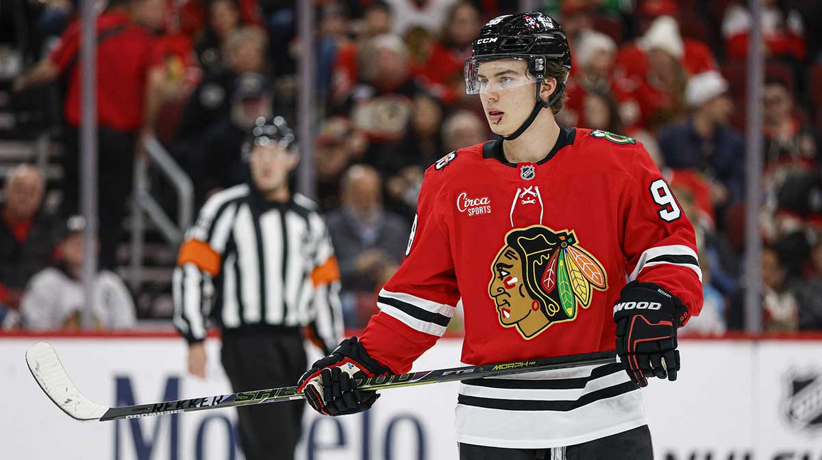 Blackhawks’ Connor Bedard speaks out on Jonathan Toews’ return to Chicago