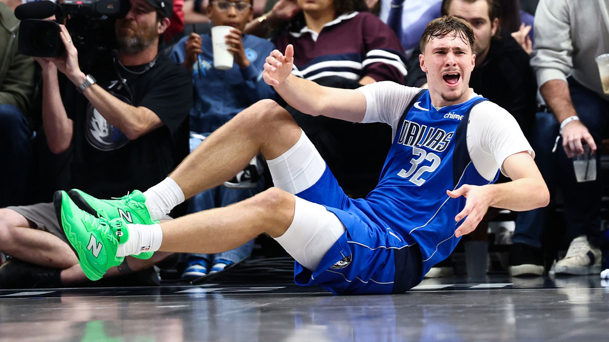Dallas Mavericks forward Cooper Flagg (32) reacts during the second half against the Washington Wizards at American Airlines Center.
