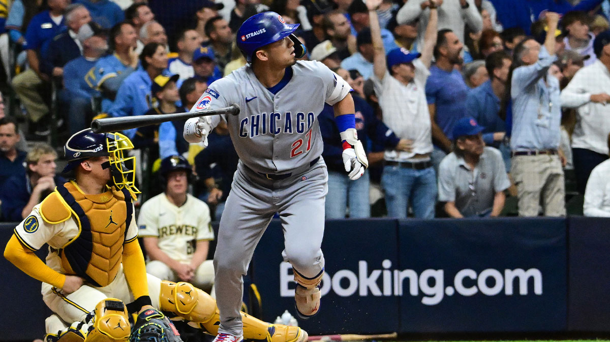 Chicago Cubs right fielder Seiya Suzuki (27) hits a three run home run during the first inning against the Milwaukee Brewers during game two of the NLDS round for the 2025 MLB playoffs at American Family Field.