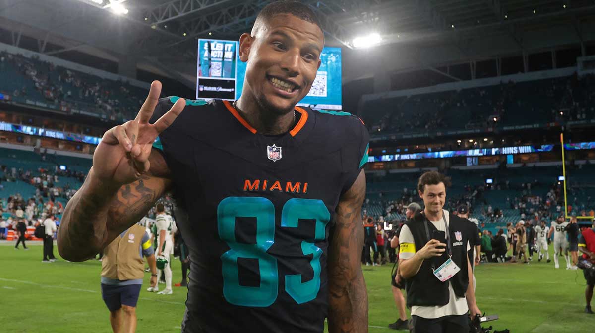 The Dolphins’ Darren Waller renaissance continues as he dominates Panthers