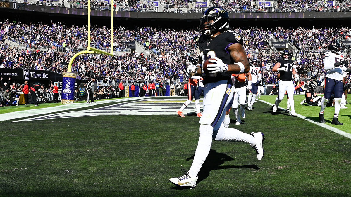 Baltimore Ravens running back Derrick Henry (22) rushes for a touchdown during the second quarter against the Chicago Bears at M&T Bank Stadium.