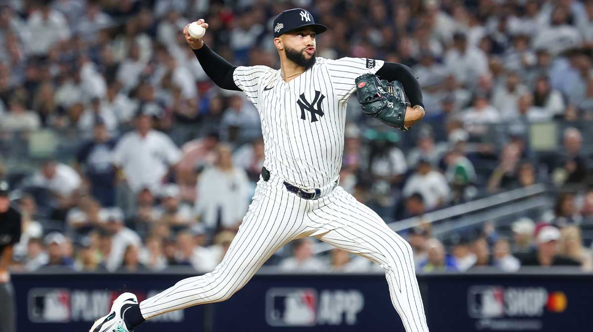 New York Yankees relief pitcher Devin Williams (38) delivers a pitch in the seventh inning against the Toronto Blue Jays during game three of the ALDS round for the 2025 MLB playoffs at Yankee Stadium.