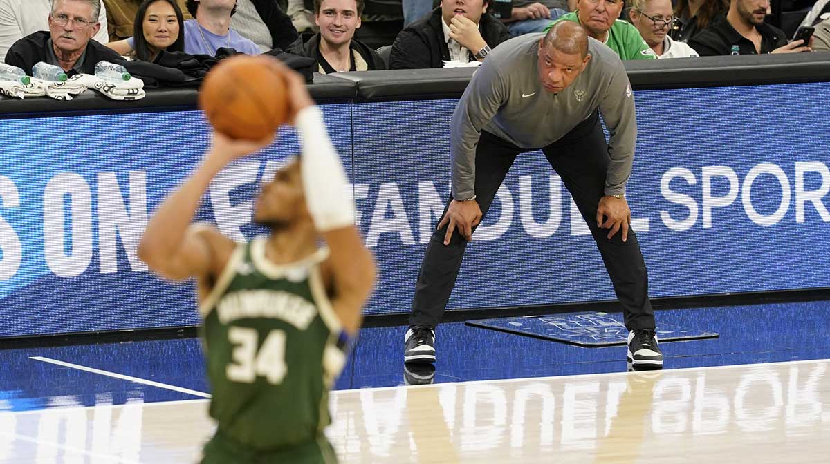 Bucks' Giannis Antetokounmpo breaks silence on recent trade rumors