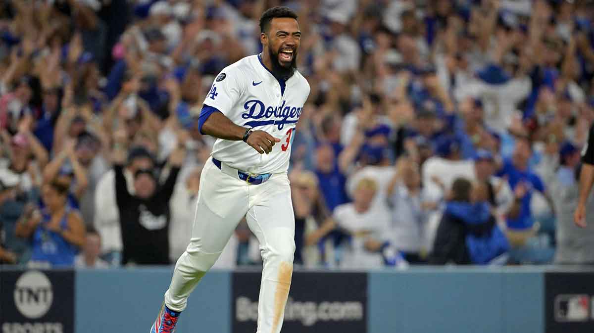 Los Angeles Dodgers right fielder Teoscar Hernandez (37) celebrates after defeating the Philadelphia Phillies in game four of the NLDS round for the 2025 MLB playoffs at Dodger Stadium.