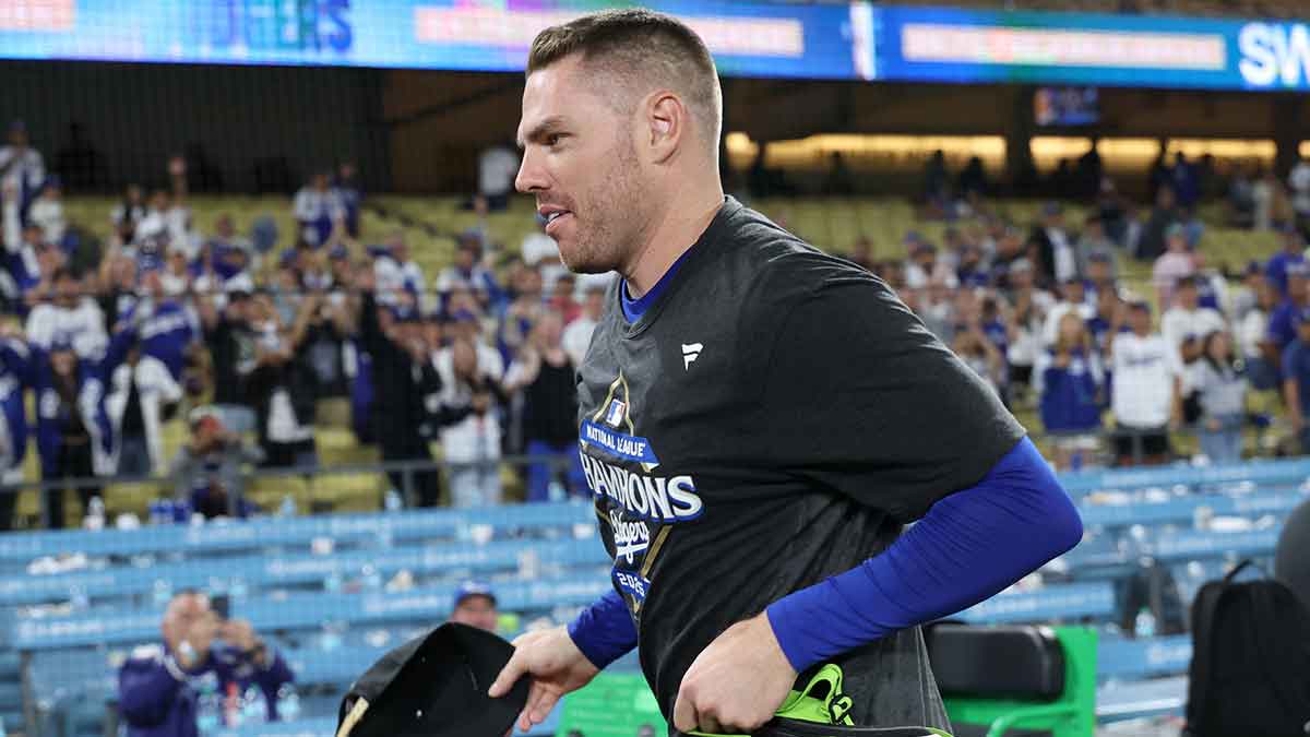 Dodgers’ Freddie Freeman shows love for Blue Jays before World Series