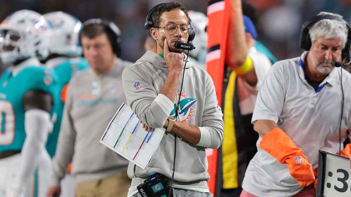 Miami Dolphins head coach Mike McDaniel stands on the sidelines during the second quarter against the Baltimore Ravens at Hard Rock Stadium.