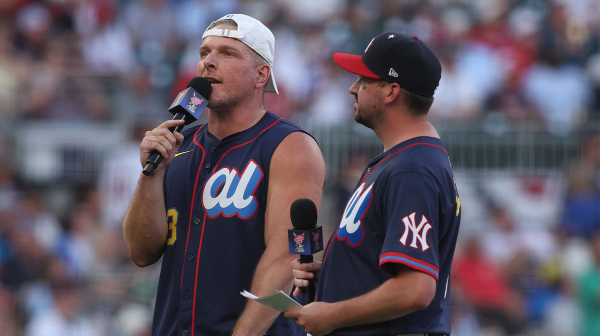 Pat McAfee Show gives MLB playoffs its flowers