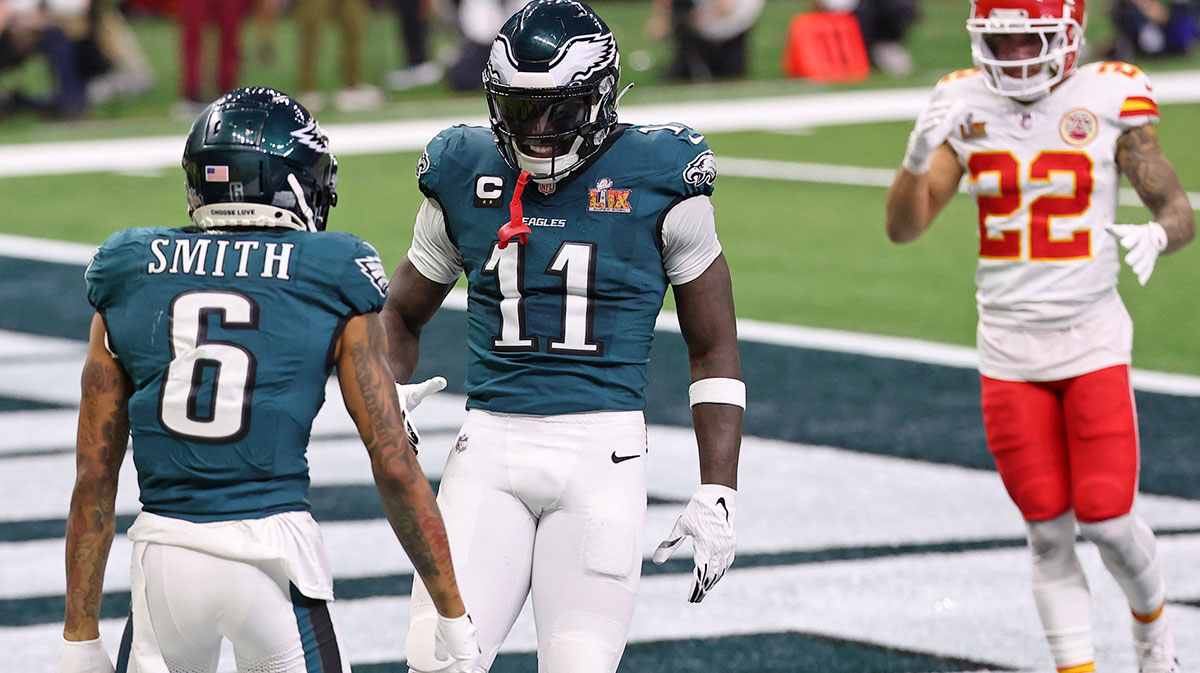 Eagles WR DeVonta Smith’s strong defense of AJ Brown amid dismal start to 2025 season