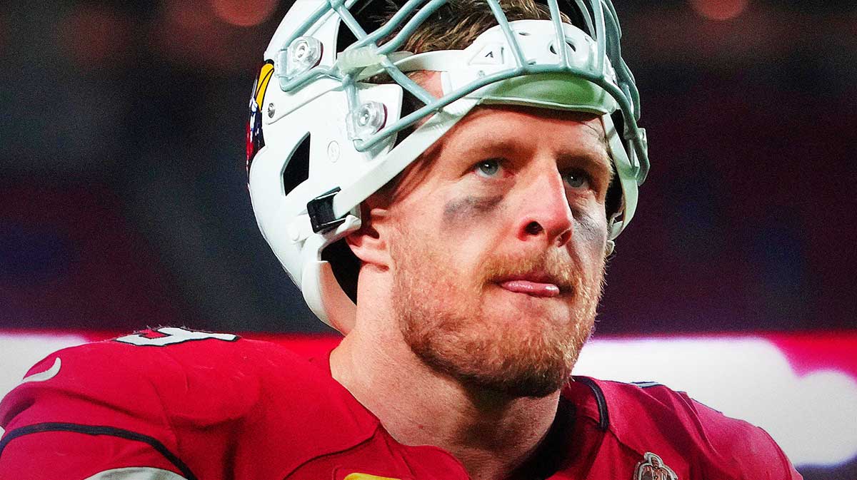 Cardinals defensive end JJ Watt (99) reacts after a loss to the Patriots at State Farm Stadium. Nfl Cardinals Patriots 1213 New England Patriots At Arizona Cardinals