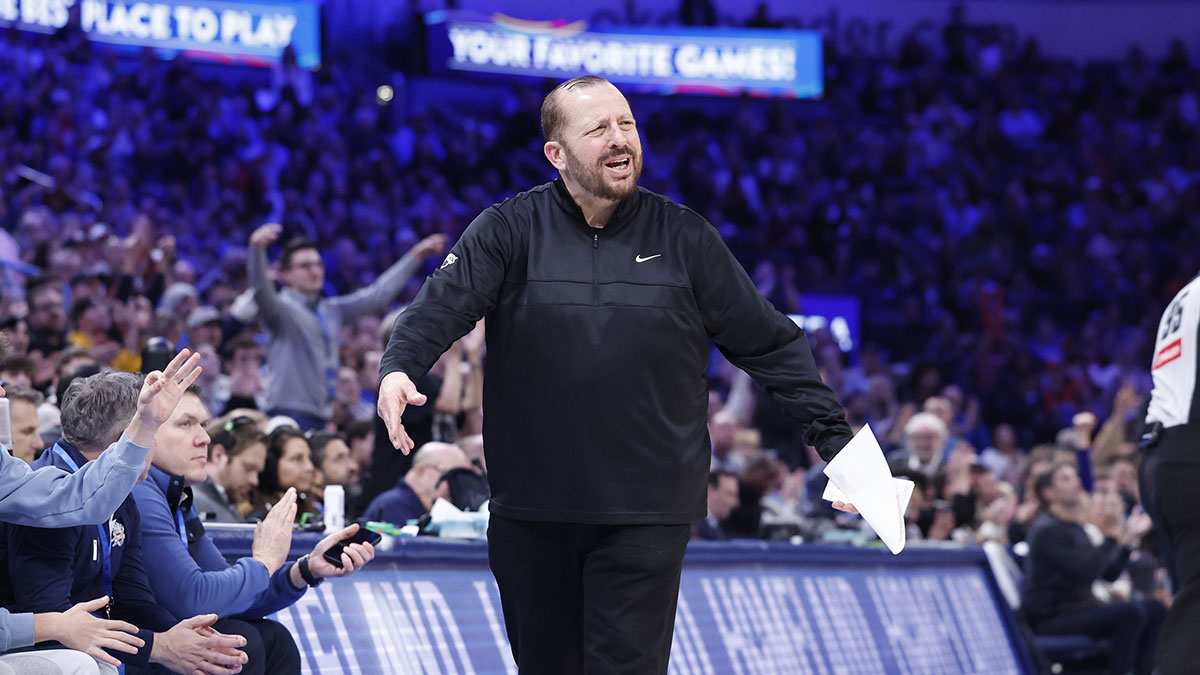 https://wp.clutchpoints.com/wp-content/uploads/2025/10/Former-Knicks-coach-Tom-Thibodeau.jpg