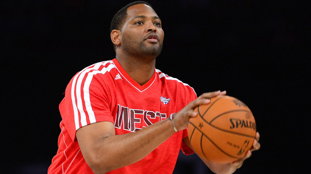 Robert Horry shoots during the 2013 NBA All-Star shooting stars competition at the Toyota Center