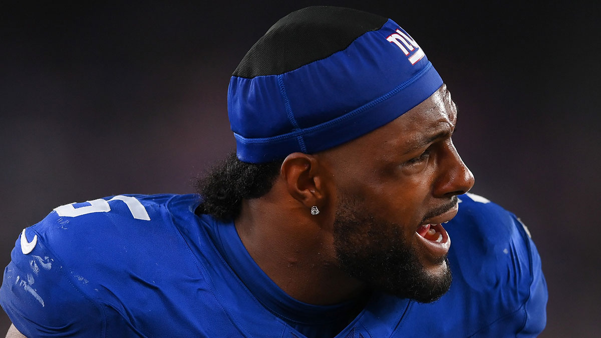 New York Giants linebacker Kayvon Thibodeaux (5) reacts to a play from the sidelines against the New York Jets during the first half at MetLife Stadium.