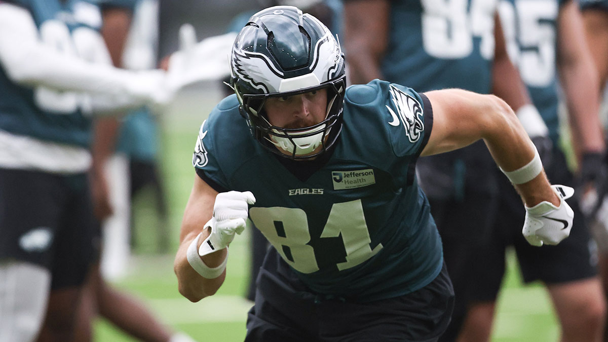 Philadelphia Eagles tight end Grant Calcaterra (81) during OTAs at NovaCare Complex.