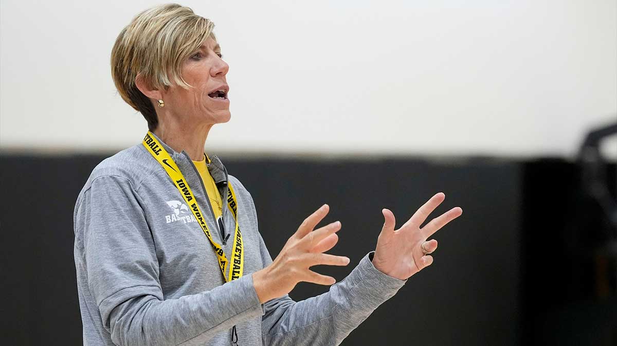 Iowa beats out South Carolina for highest-ranked recruit in post-Caitlin Clark era