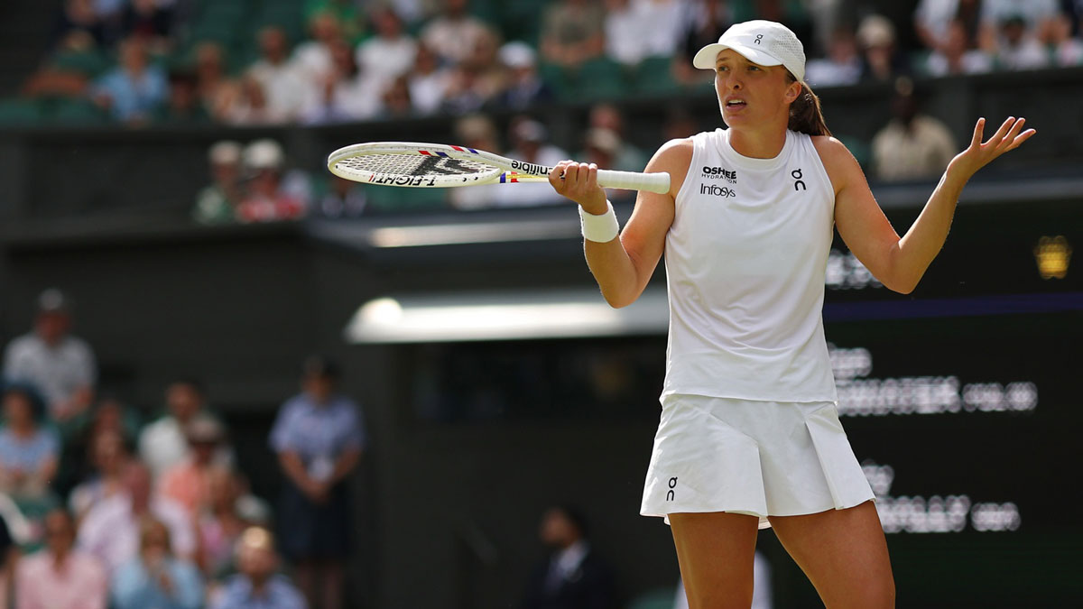 Iga Swiatek suffers 1st career loss to Jasmine Paolini in shocking upset at Wuhan Open
