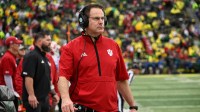 Indiana Hoosiers head coach Curt Cignetti watches game play against the Oregon Ducks during the fourth quarter at Autzen Stadium.