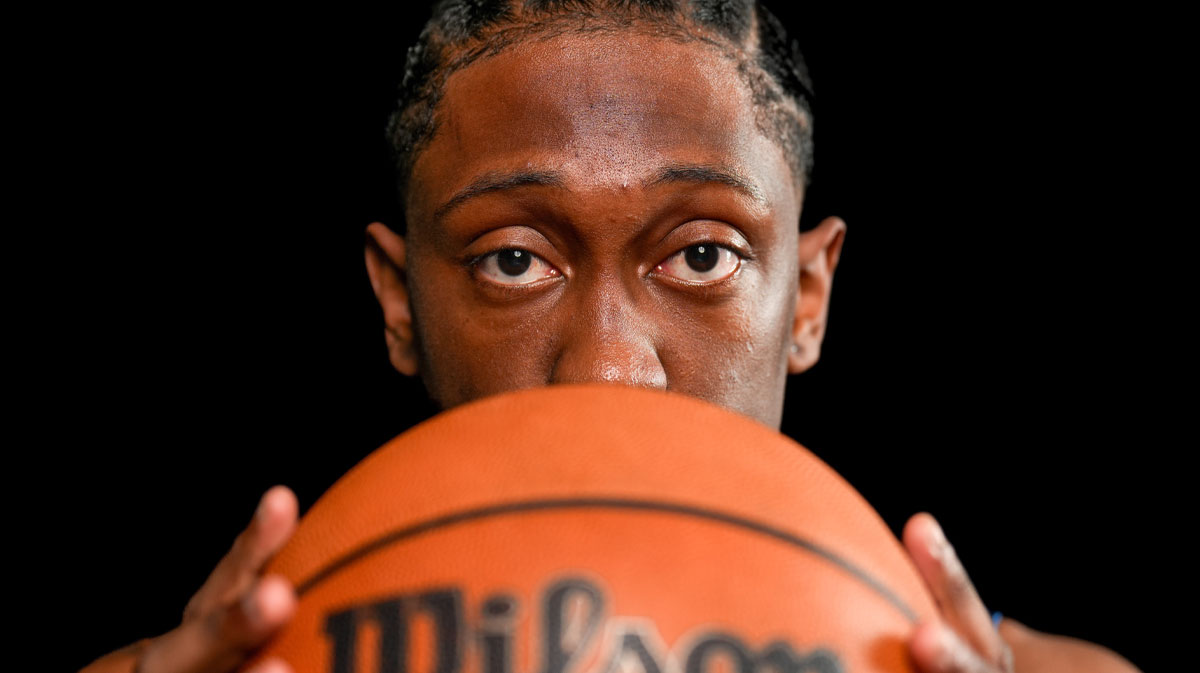 Oklahoma forward Jalen Williams (8) poses for a photo shoot during Thunder media day at Paycom Center in Oklahoma City on Monday, Sept. 29, 2025.