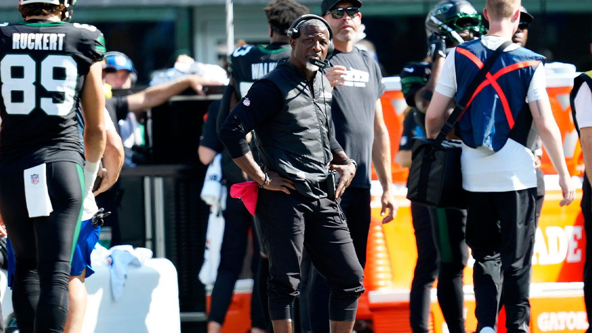 New York Jets Head Coach, Aaron Glenn, is shown during the second quarter.