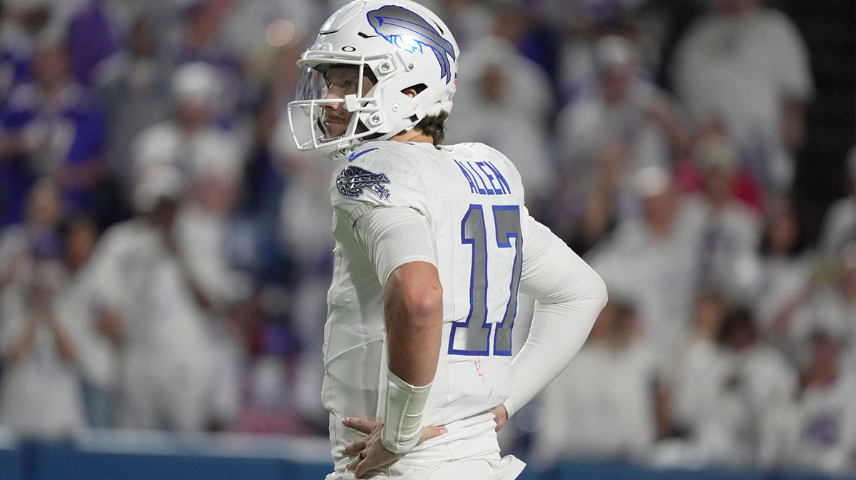 Buffalo Bills quarterback Josh Allen takes a look around waiting for play to start during final seconds in the fourth quarte