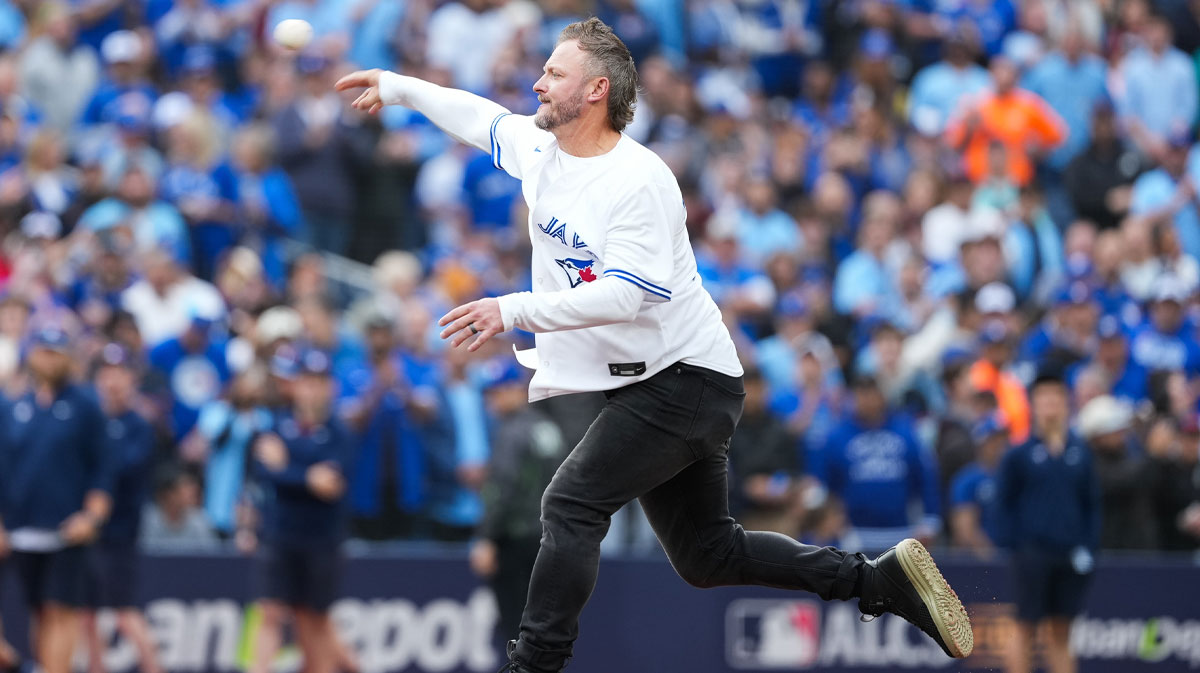 Former Toronto Blue Jays Josh Donaldson throws the first pitch before the game between the Toronto Blue Jays and Seattle Mariners during game two of the ALCS round for the 2025 MLB playoffs at Rogers Centre.