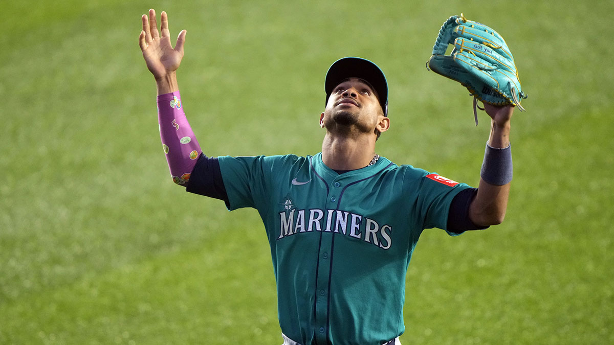 Mariners’ Julio Rodriguez warns against premature celebration after Game 2 ALCS win