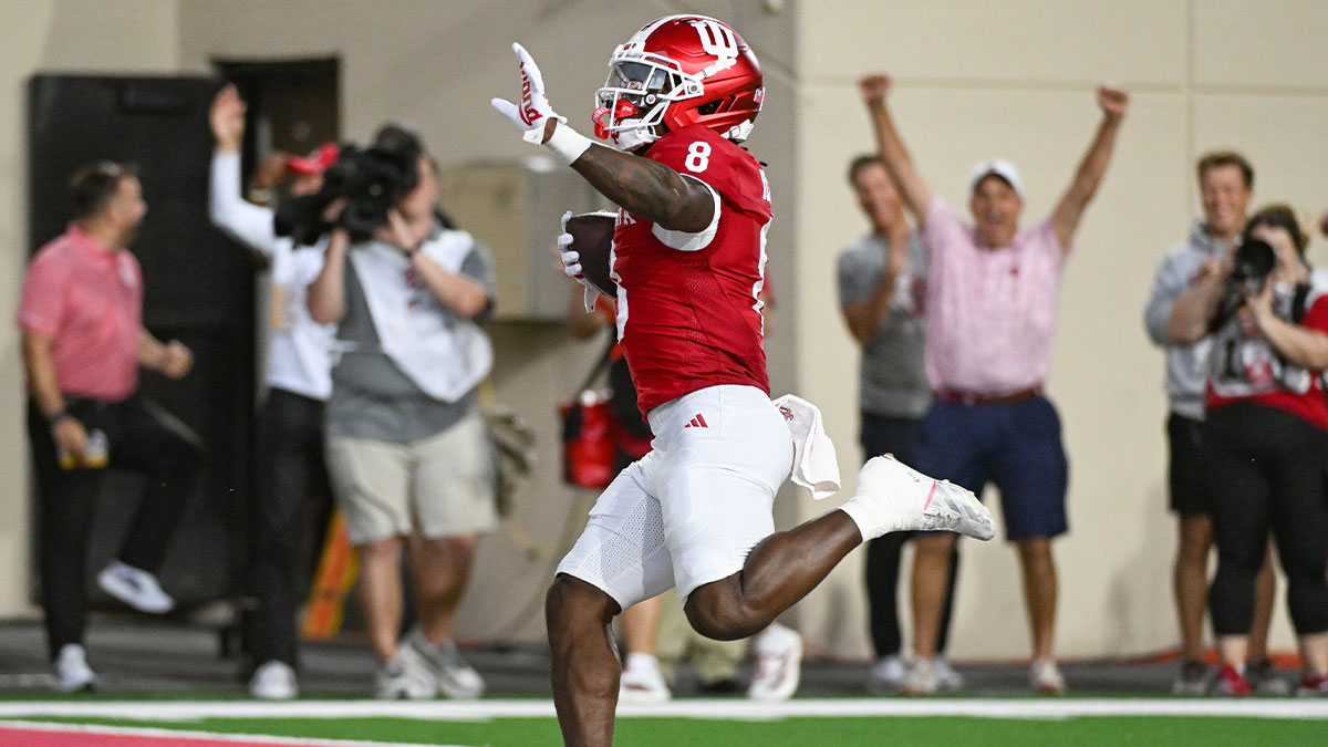 Indiana’s Kaelon Black makes everyone miss on tough touchdown run