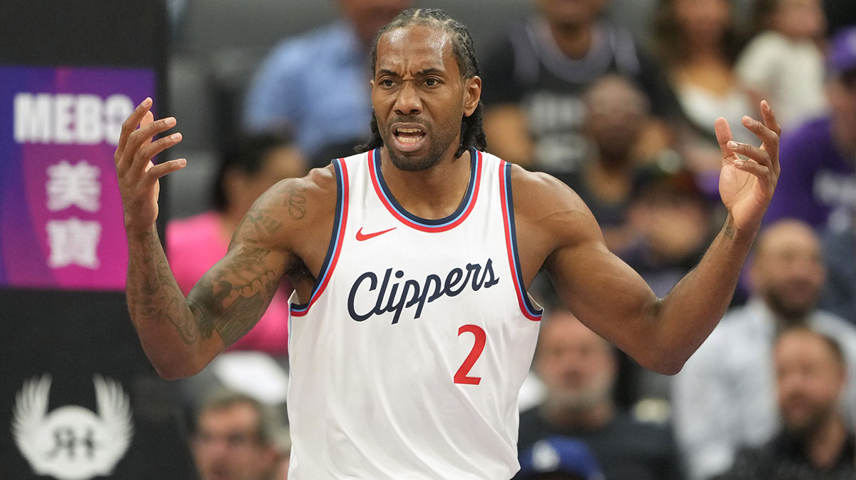Los Angeles Clippers forward Kawhi Leonard (2) reacts during the first quarter against the Sacramento Kings at Golden 1 Center.