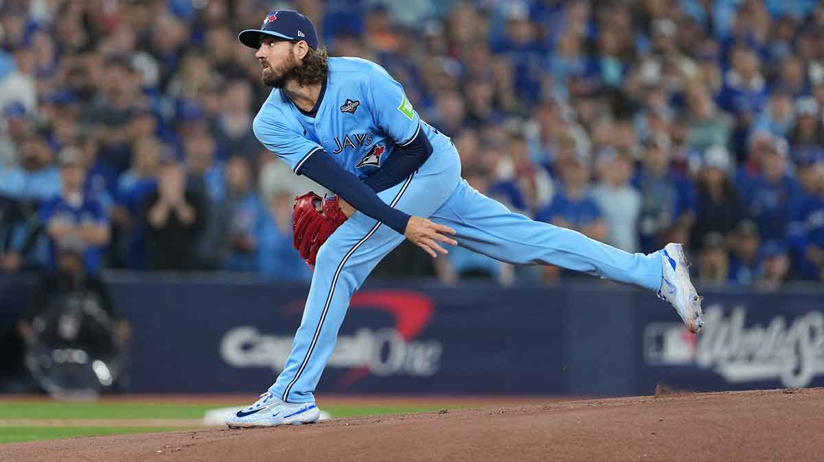 Toronto Blue Jays pitcher Kevin Gausman (34) throws pitch against the Los Angeles Dodgers in the first inning for game six of the 2025 MLB World Series at Rogers Centre.