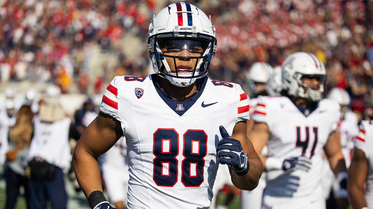 Arizona Wildcats tight end Keyan Burnett (88) against the Arizona State Sun Devils during the Territorial Cup at Mountain America Stadium.