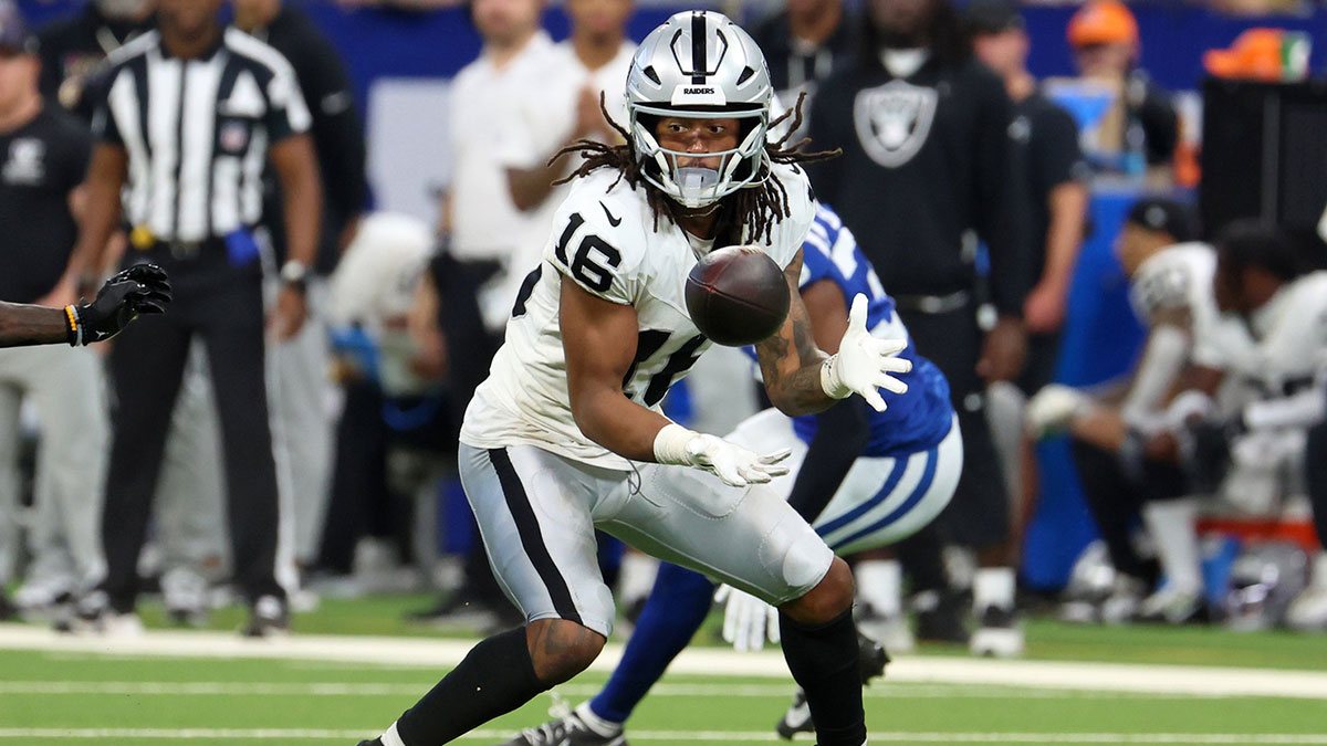 Las Vegas Raiders wide receiver Jakobi Meyers (16) makes a catch against the Indianapolis Colts