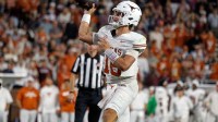 Texas 'hopeful' Arch Manning will play vs. Vanderbilt amid concussion