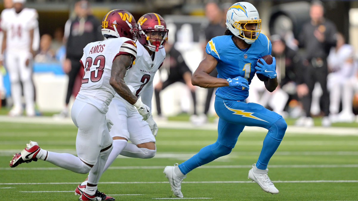 Los Angeles Chargers wide receiver Quentin Johnston (1) runs against Washington Commanders
