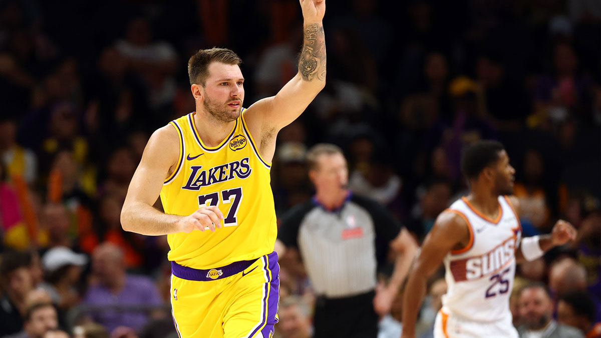 Bill Simmons sees red flags that will sink Lakers season