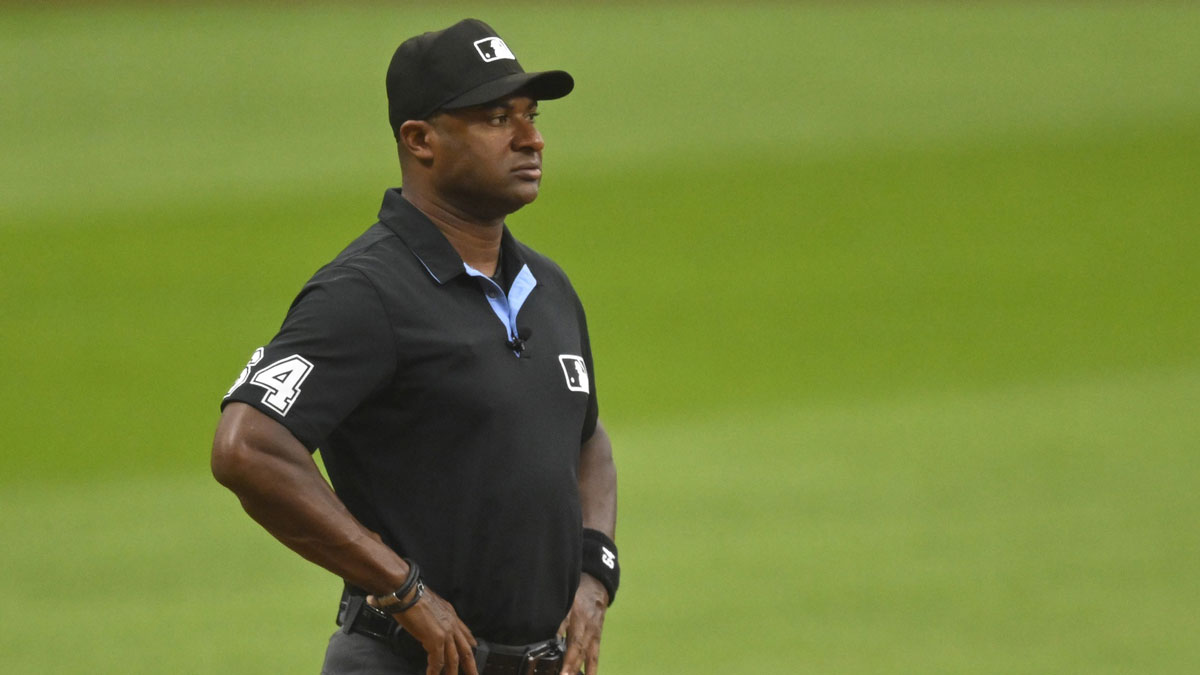 Umpire turns in unbelievable performance during Tigers-Mariners 15-inning Game 5