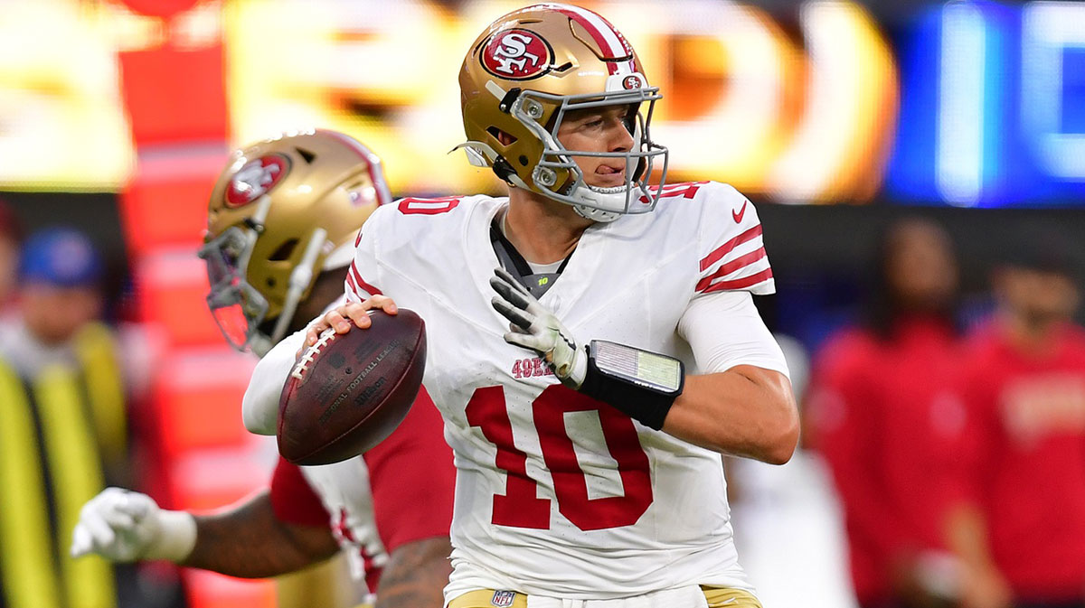 Mac Jones back to throwing at practice before Week 6 vs. Buccaneers