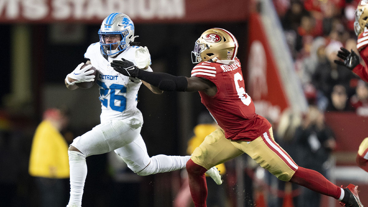Detroit Lions running back Jahmyr Gibbs (26) runs against San Francisco 49ers safety Malik Mustapha (6) during the fourth quarter at Levi's Stadium. 