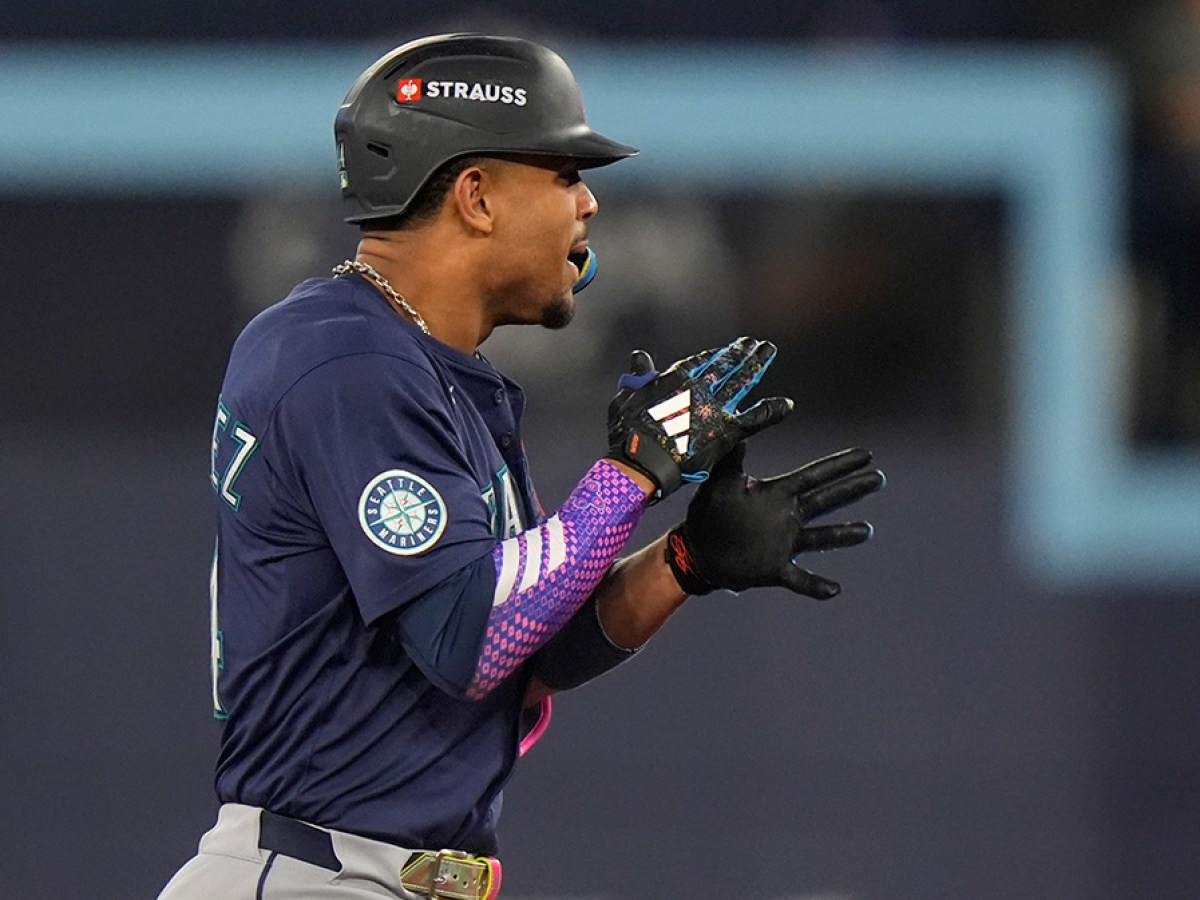 Mariners news: Julio Rodriguez's primal scream during sad Bryan Woo  interview