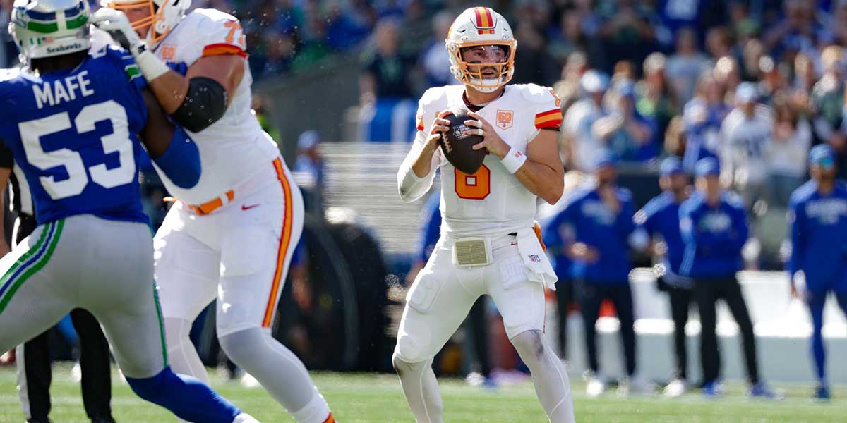 Tampa Bay Buccaneers quarterback Baker Mayfield (6) stands in the pocket against the Seattle Seahawks during the first half at Lumen Field.