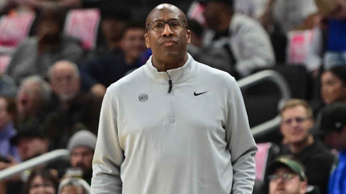 New York Knicks head coach Mike Brown looks on in the second quarter against the Milwaukee Bucks at Fiserv Forum.
