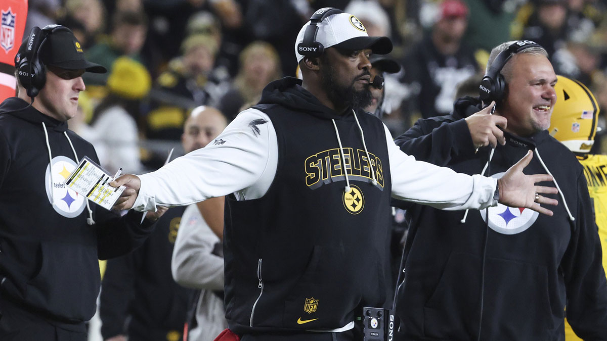 Pittsburgh Steelers head coach Mike Tomlin reacts during the third quarter against the Green Bay Packers at Acrisure Stadium.