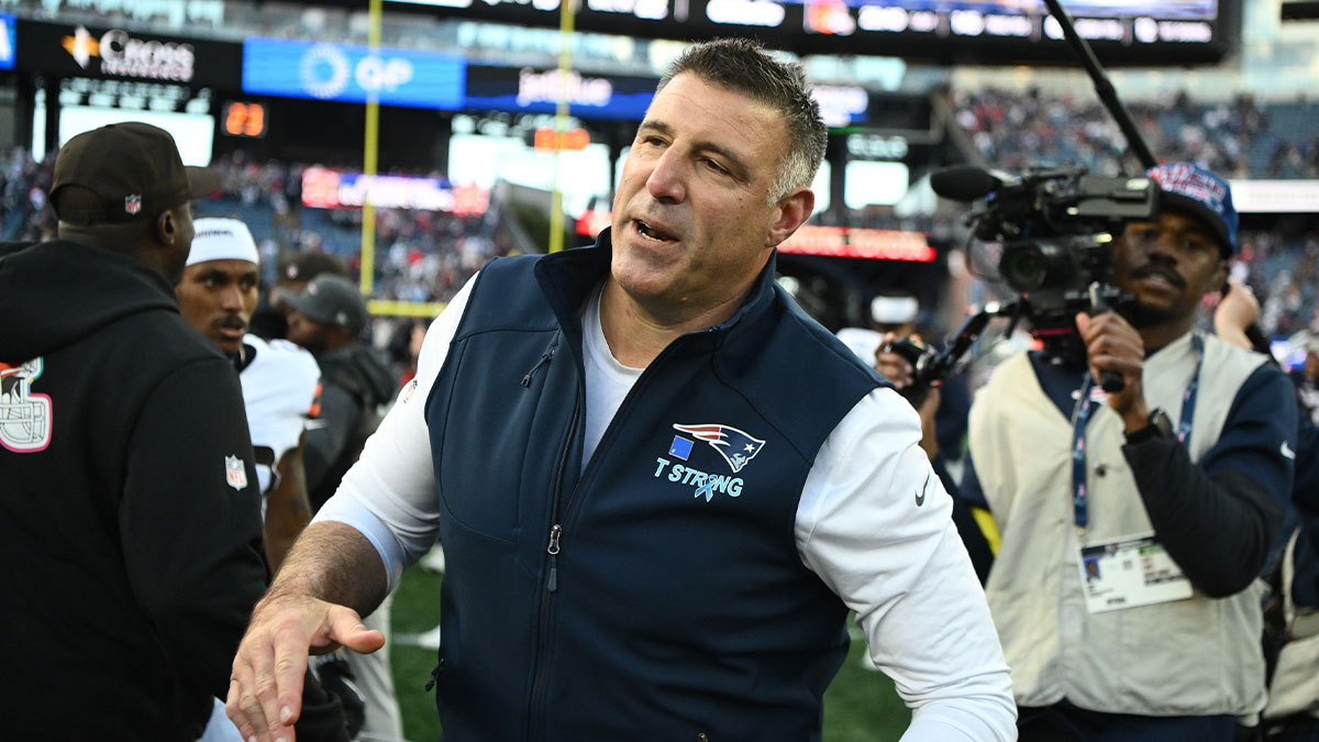 Patriots HC Mike Vrabel shades Browns’ ‘gimmicks’ after dominant win