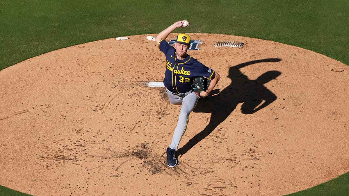Milwaukee Brewers pitcher Jacob Misiorowski (32) throws pitch against the Los Angeles Dodgers in the first inning during game three of the NLCS round for the 2025 MLB playoffs at Dodger Stadium.