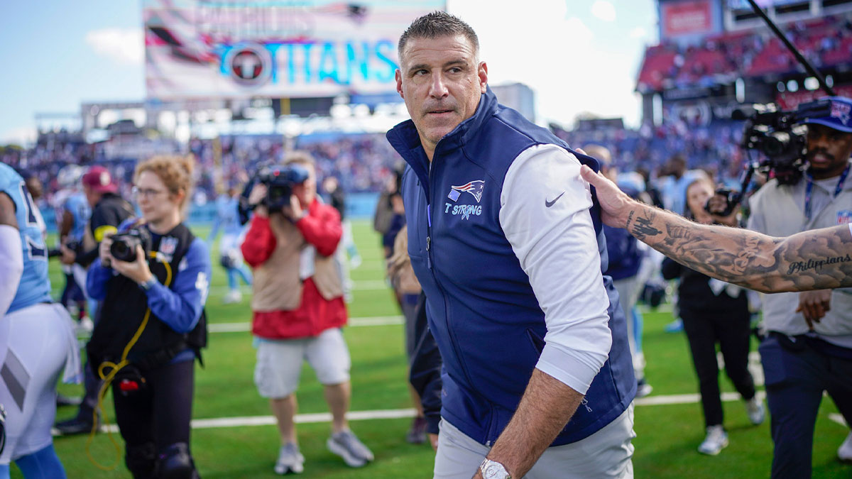 New England Patriots coach Mike Vrabel heads of the locker room after the game against the Tennessee Titans at Nissan Stadium in Nashville, Tenn.