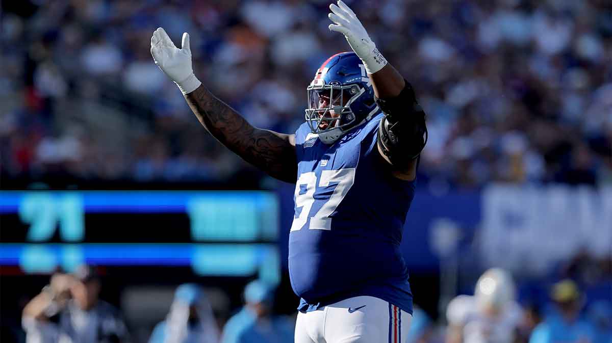 New York Giants defensive tackle Dexter Lawrence (97) reacts during the fourth quarter against the Los Angeles Chargers at MetLife Stadium