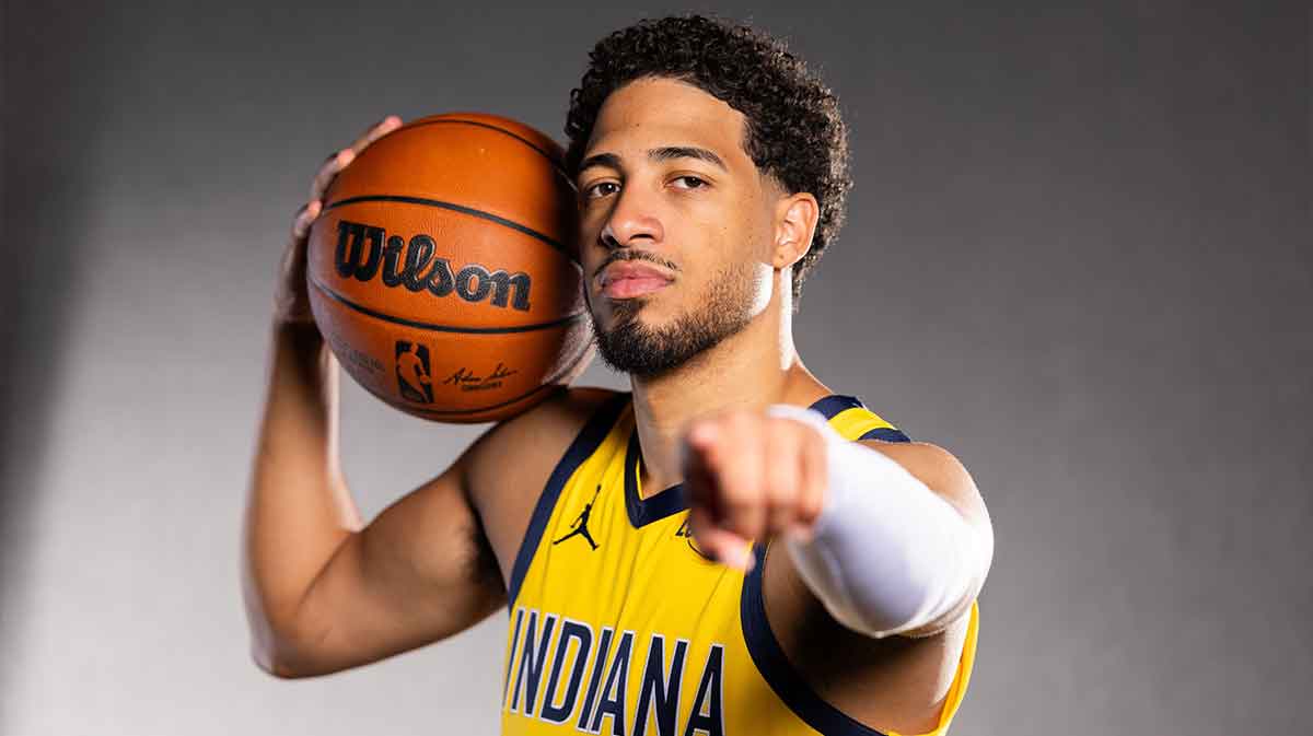 Pacers guard Tyrese Haliburton (0) poses